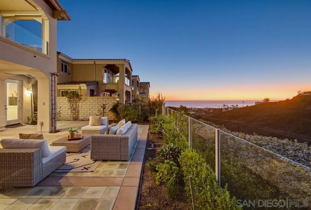5448 Caminito Bayo, La Jolla, California 92037 home-pic-1
