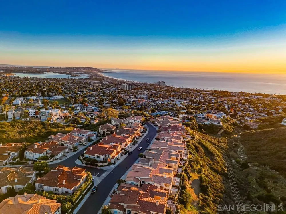 5448 Caminito Bayo, La Jolla, California 92037 home-pic-49