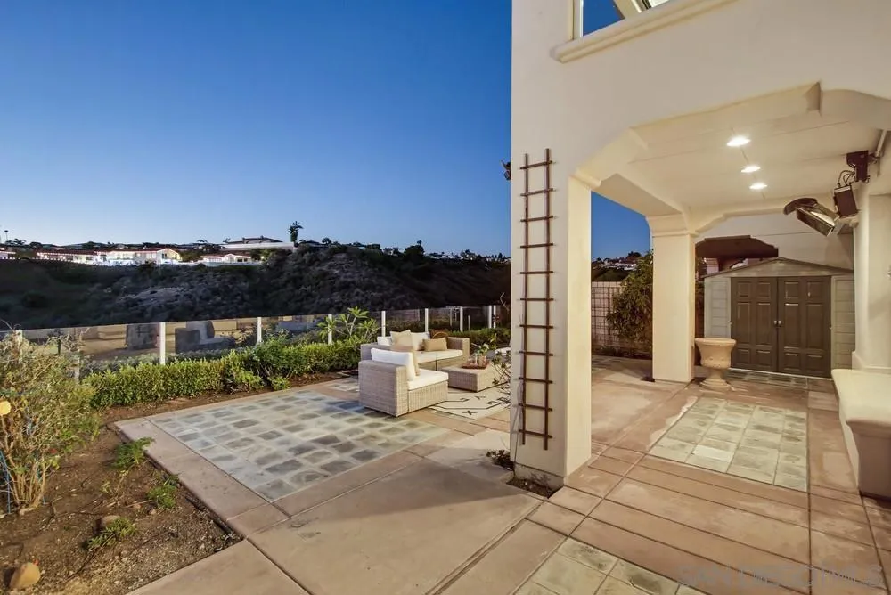 5448 Caminito Bayo, La Jolla, California 92037 home-pic-20
