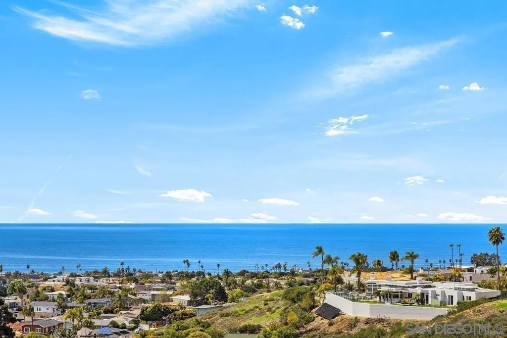 5448 Caminito Bayo, La Jolla, California 92037 home-pic-2