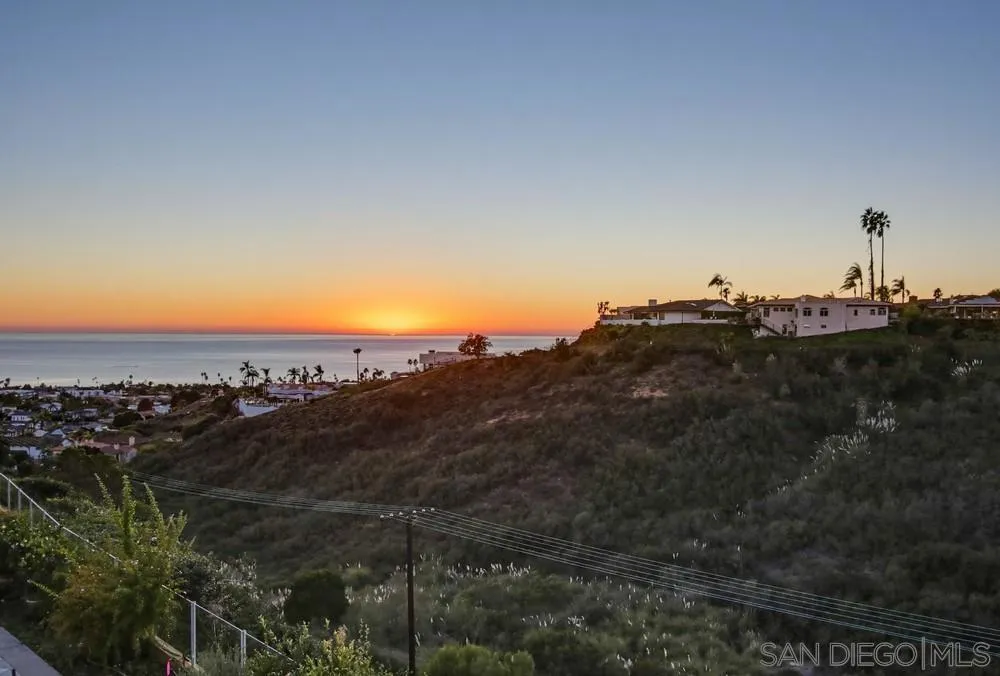 5448 Caminito Bayo, La Jolla, California 92037 home-pic-19