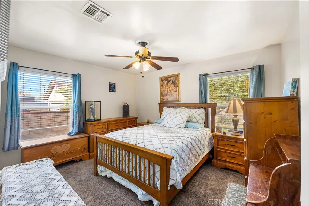 1335 W Ivyton, Lancaster, California 93534 home-pic-19