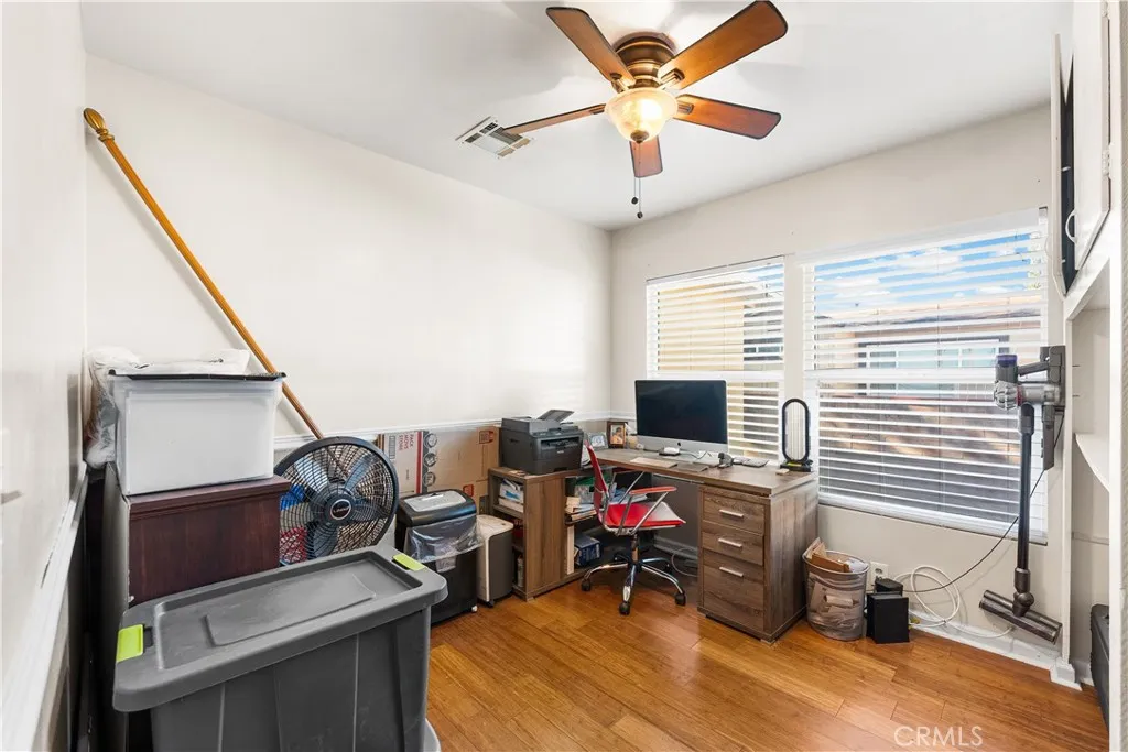1335 W Ivyton, Lancaster, California 93534 home-pic-22