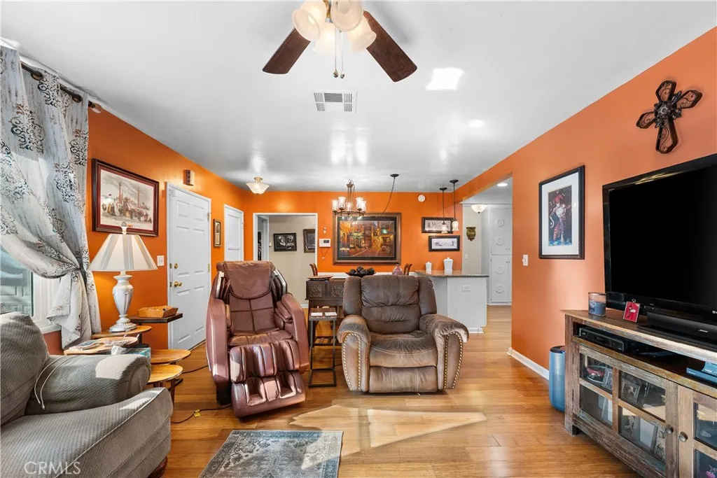 1335 W Ivyton, Lancaster, California 93534 home-pic-10