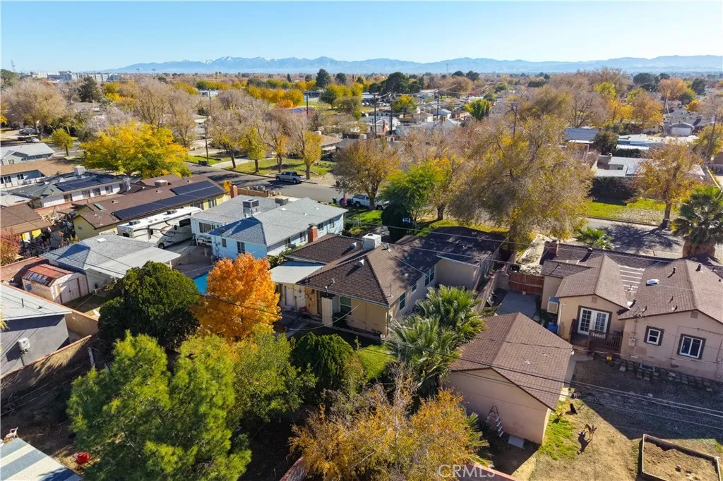 1335 W Ivyton, Lancaster, California 93534 home-pic-35