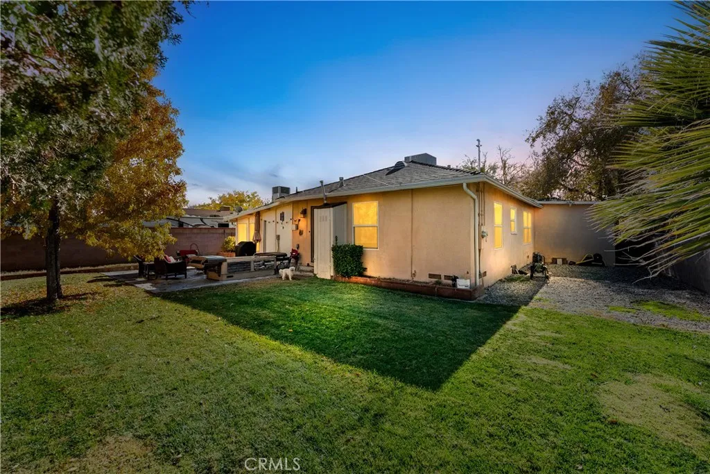 1335 W Ivyton, Lancaster, California 93534 home-pic-1