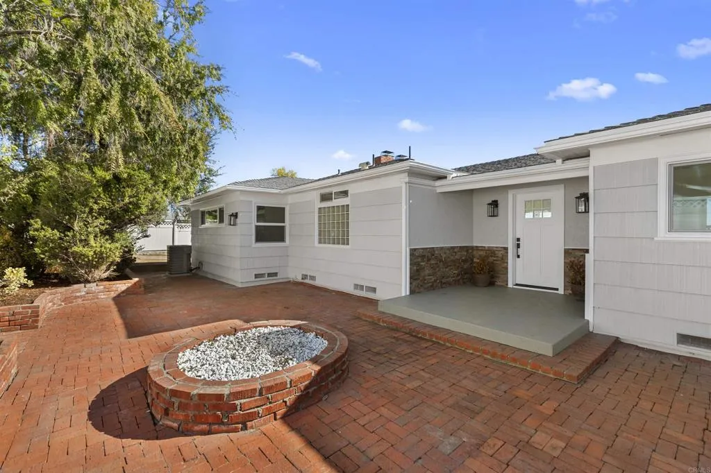 874 Hacienda Drive, El Cajon, California 92020 home-pic-39