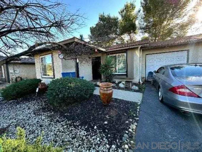 5478 Evelyn Dr, Banning, California 92220 home-pic-6