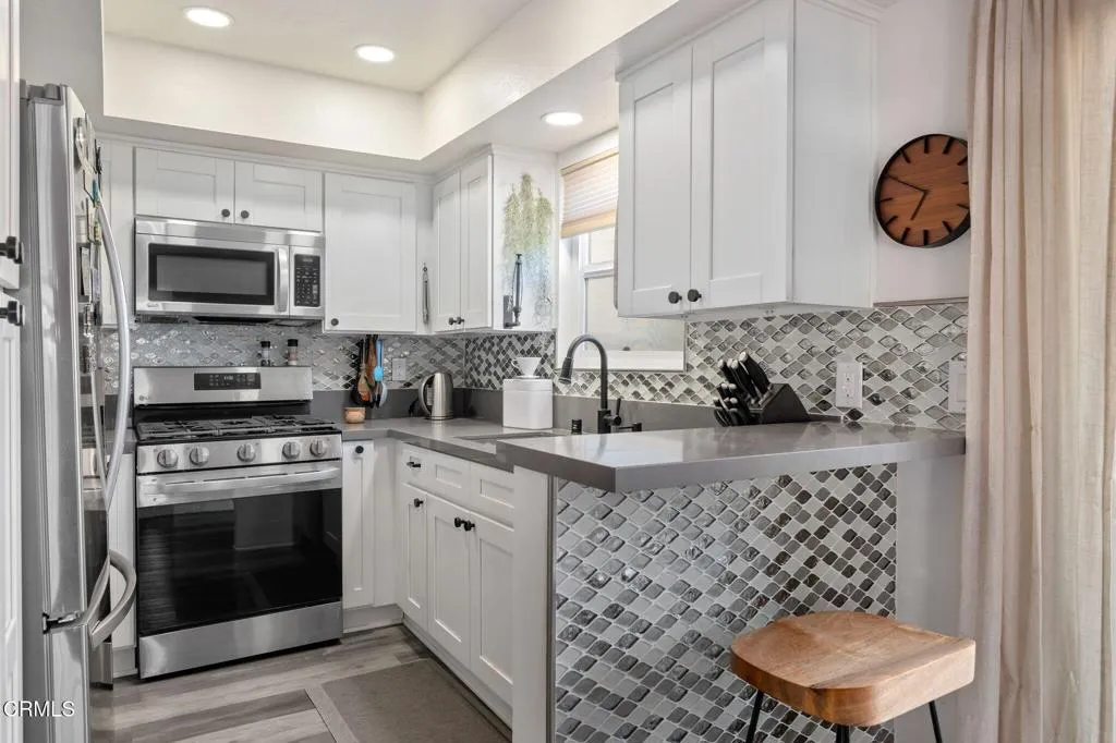 4906 Dunes Street, Oxnard, California 93035 home-pic-11