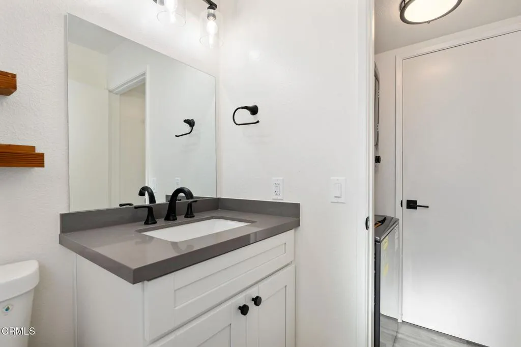 4906 Dunes Street, Oxnard, California 93035 home-pic-16