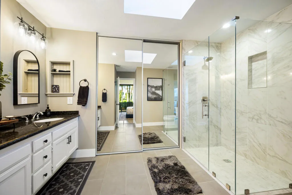 146 Las Lomas, Palm Desert, California 92260 home-pic-15