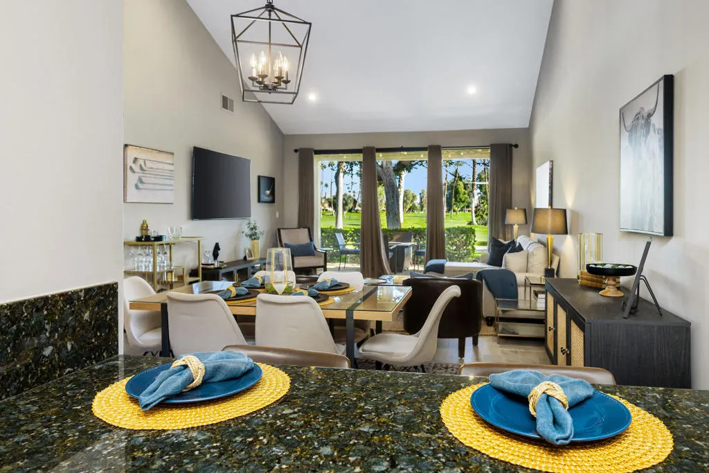 146 Las Lomas, Palm Desert, California 92260 home-pic-12