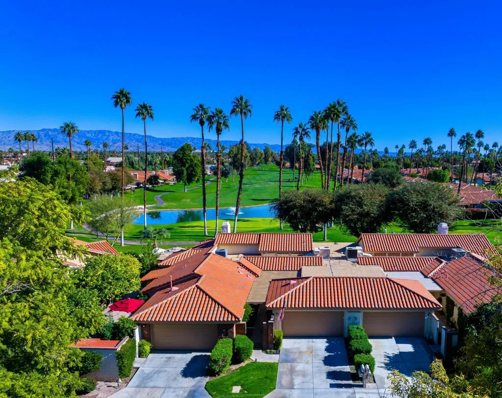 146 Las Lomas, Palm Desert, California 92260 home-pic-27