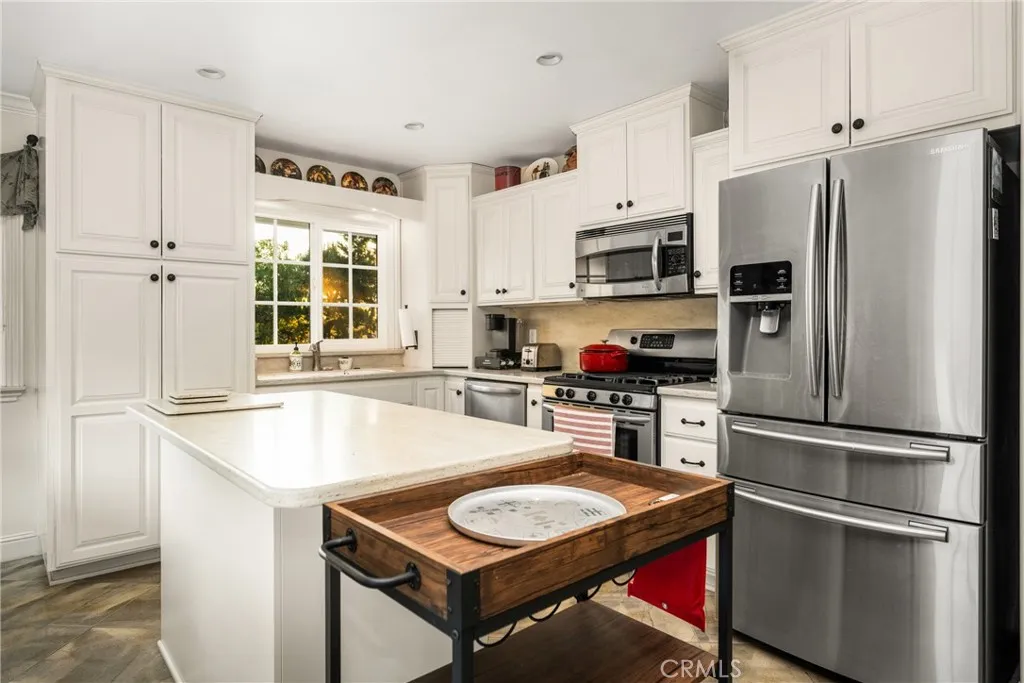 18102 Hutchings Drive, Yorba Linda, California 92886 home-pic-0