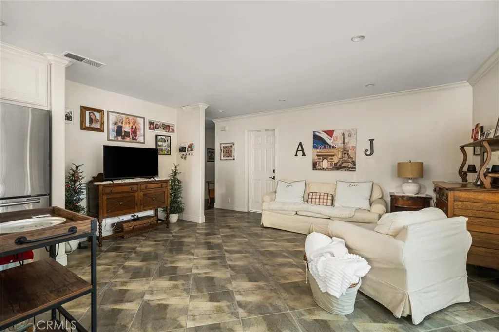 18102 Hutchings Drive, Yorba Linda, California 92886 home-pic-18