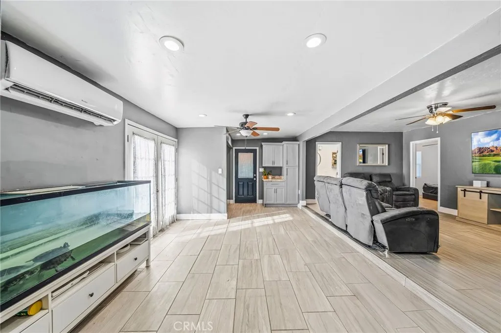 530 Park, Perris, California 92570 home-pic-8