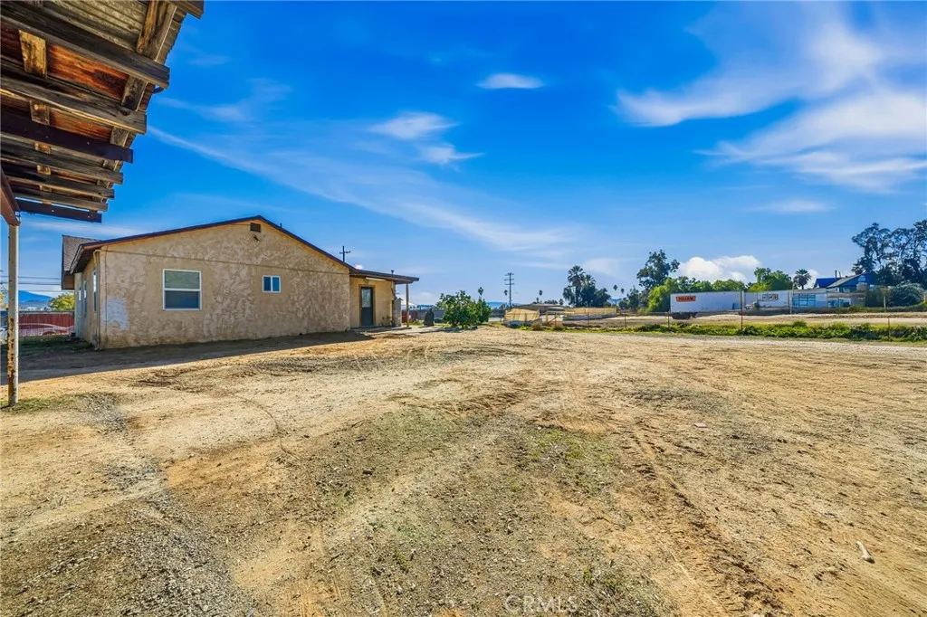 530 Park, Perris, California 92570 home-pic-27