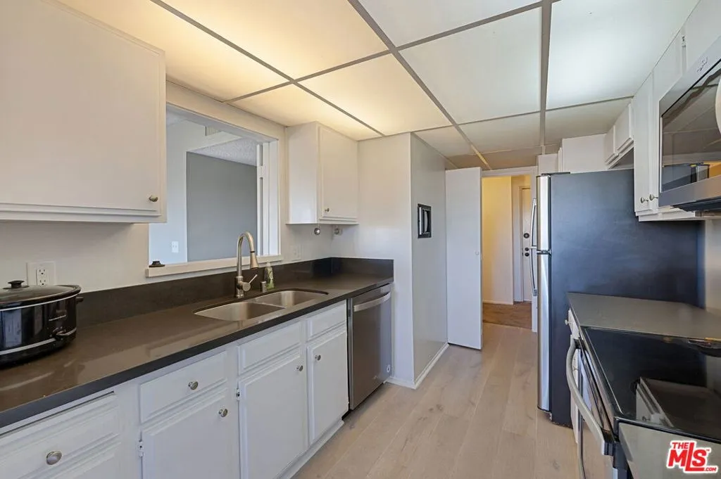 12400 Montecito Road 403, Seal Beach, California 90740 home-pic-7