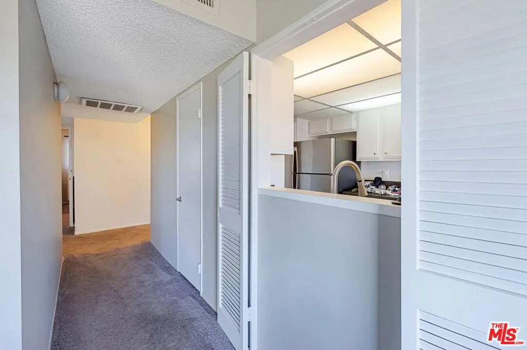 12400 Montecito Road 403, Seal Beach, California 90740 home-pic-14