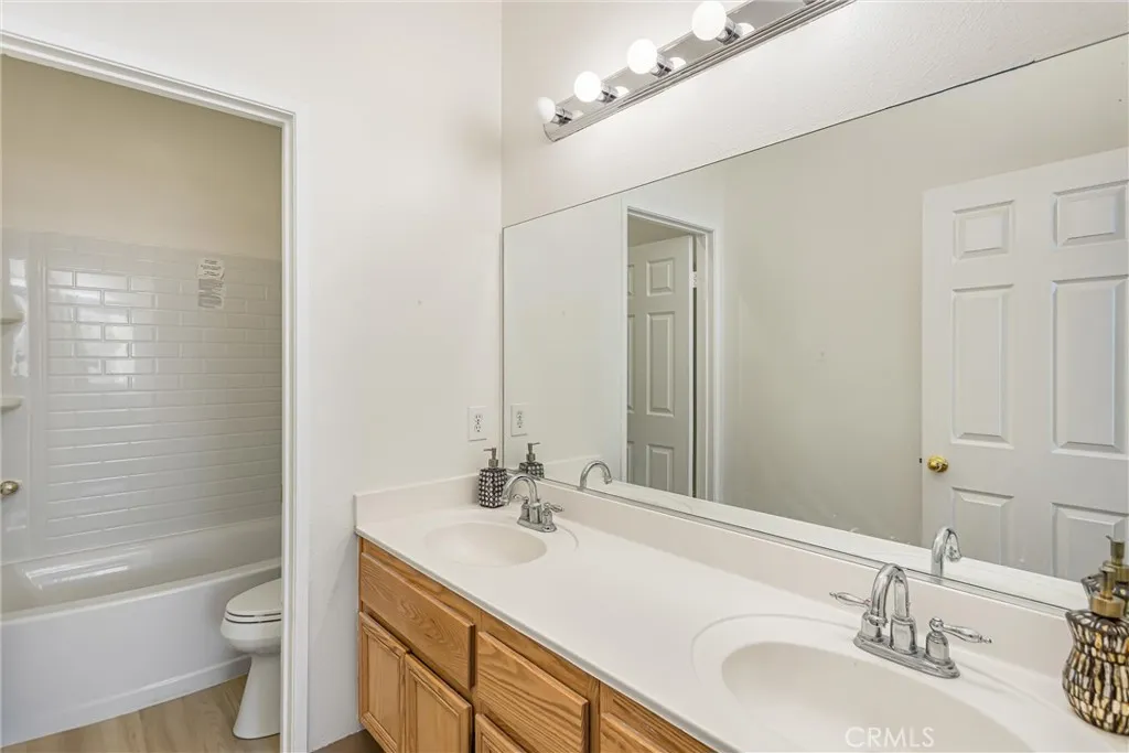 11563 Maywood Street, Victorville, California 92392 home-pic-18