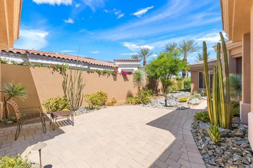 461 White Horse Trail, Palm Desert, California 92211 home-pic-8