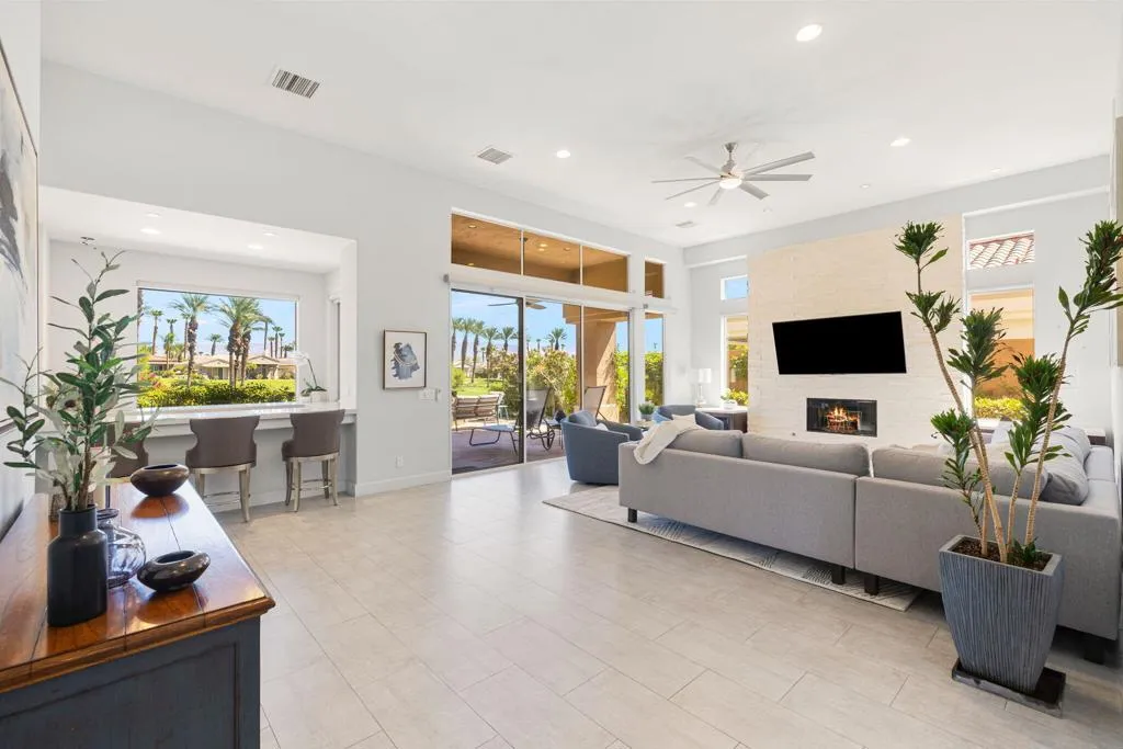461 White Horse Trail, Palm Desert, California 92211 home-pic-13