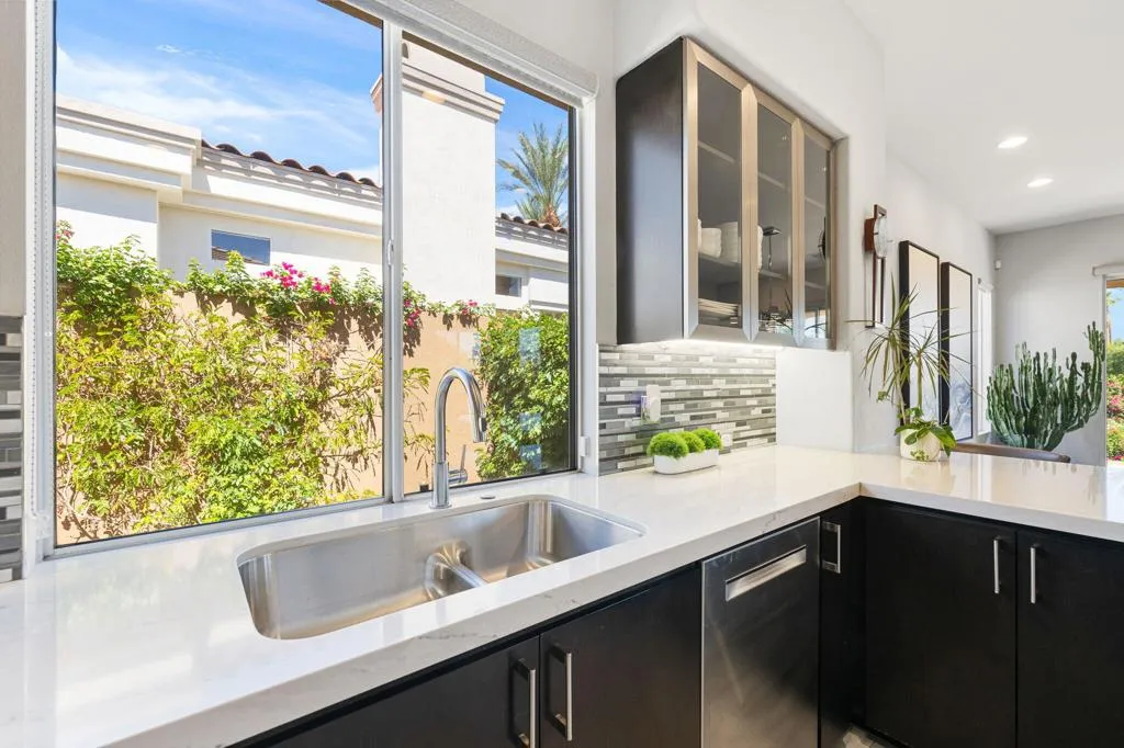 461 White Horse Trail, Palm Desert, California 92211 home-pic-26