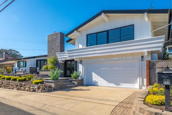 859 Balboa Avenue, Pacific Grove, California 93950