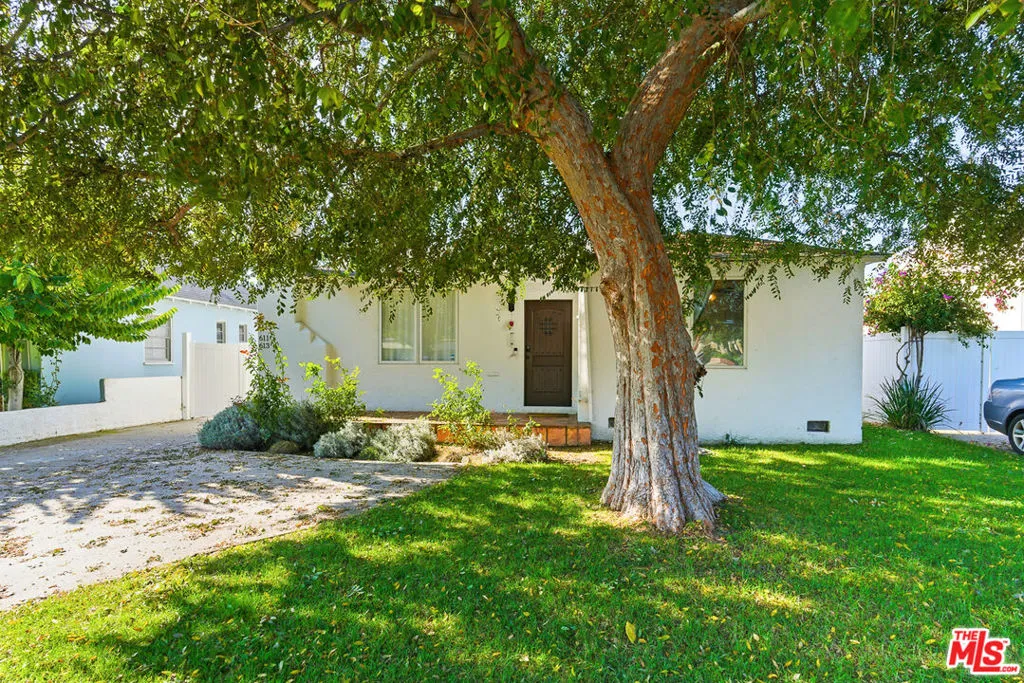 611 N Buena Vista Street, Burbank, California 91505 home-pic-1