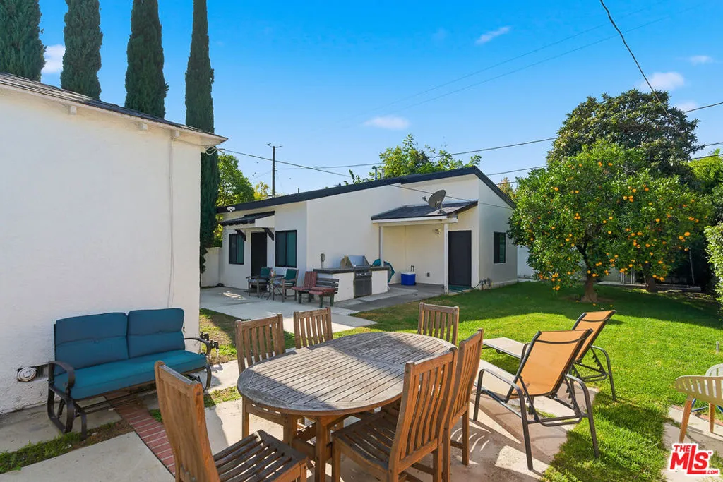 611 N Buena Vista Street, Burbank, California 91505 home-pic-26