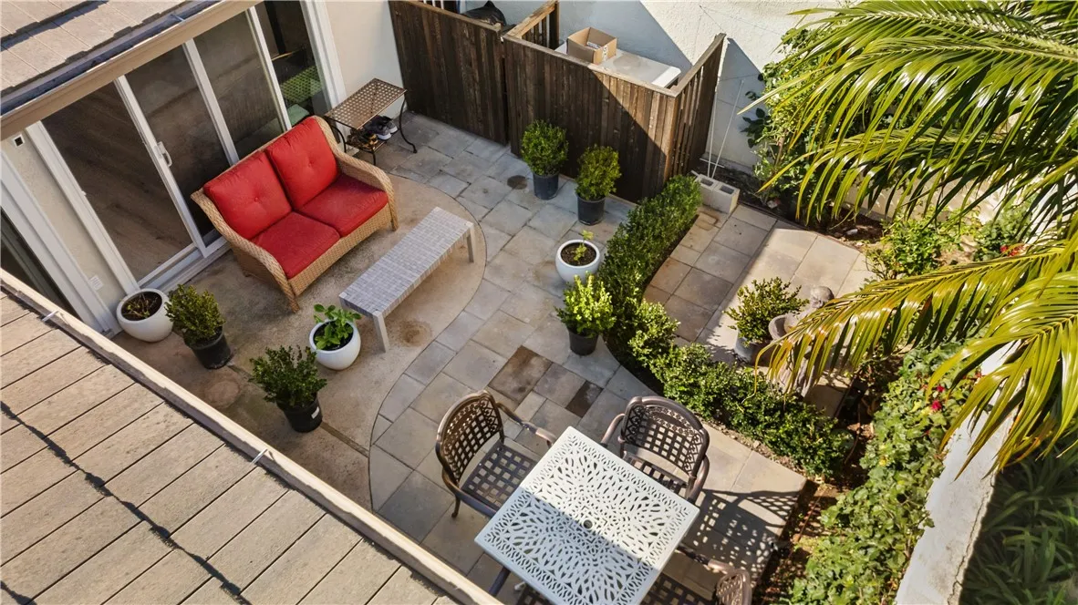 11 Jetty Drive, Corona Del Mar, California 92625 home-pic-14