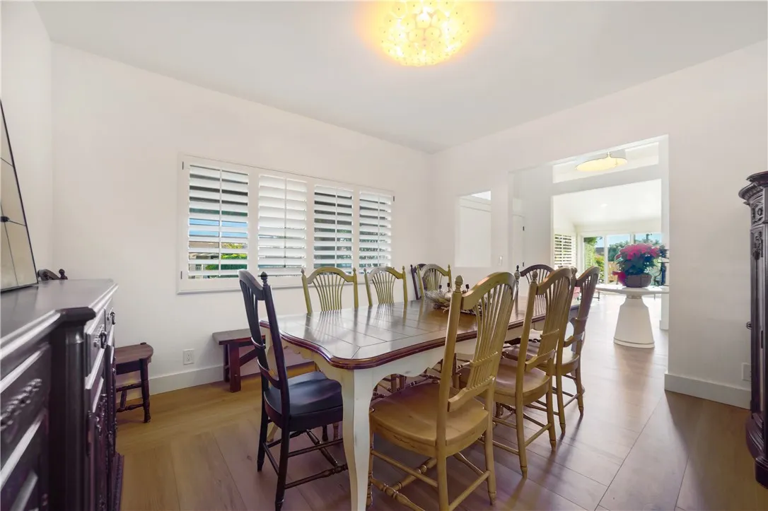 11 Jetty Drive, Corona Del Mar, California 92625 home-pic-12