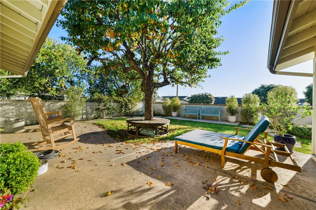 11 Jetty Drive, Corona Del Mar, California 92625 home-pic-3
