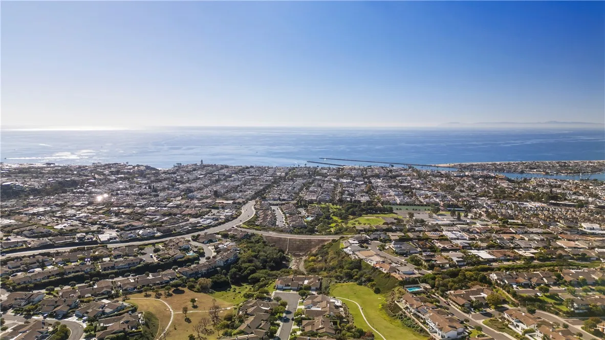 11 Jetty Drive, Corona Del Mar, California 92625 home-pic-2