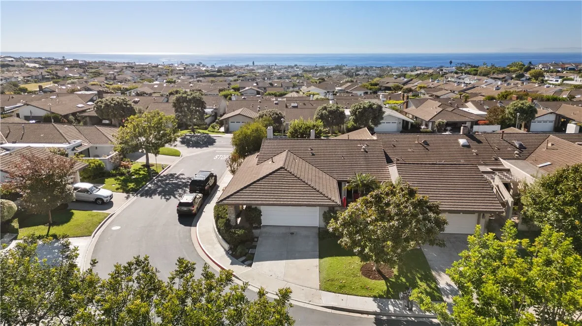 11 Jetty Drive, Corona Del Mar, California 92625 home-pic-22