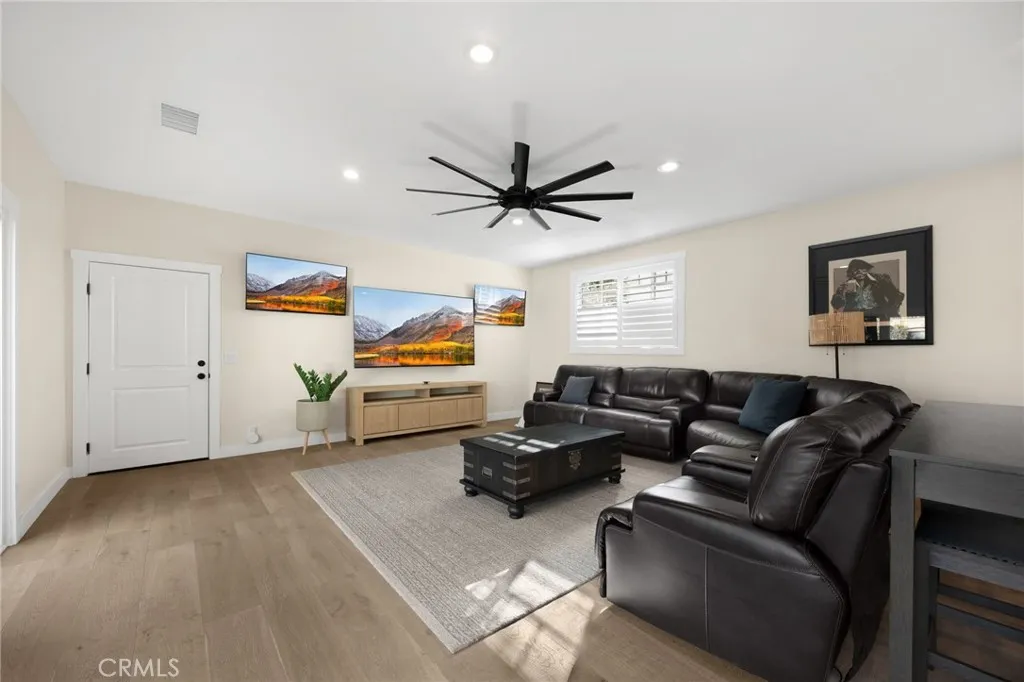 1062 W Valencia Mesa Drive, Fullerton, California 92833 home-pic-16