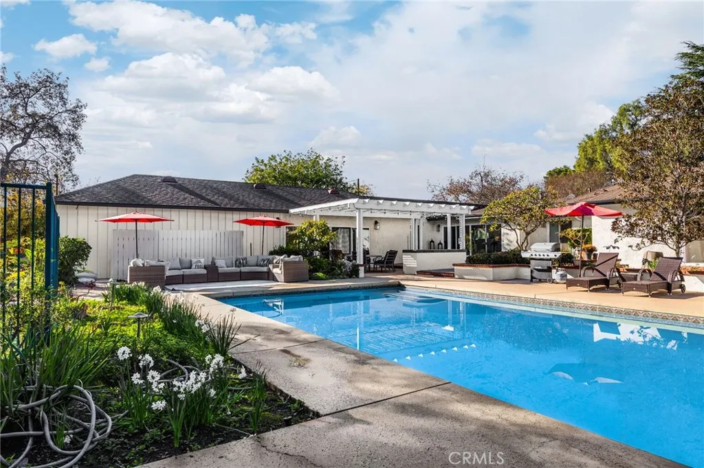 1062 W Valencia Mesa Drive, Fullerton, California 92833 home-pic-29