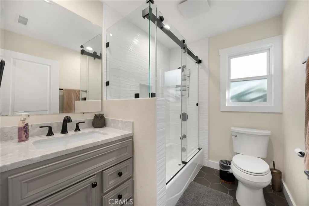 1062 W Valencia Mesa Drive, Fullerton, California 92833 home-pic-24