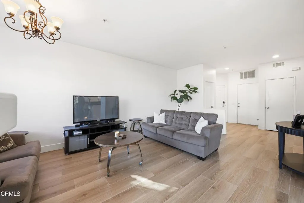 2108 Avila Place, Oxnard, California 93036 home-pic-6