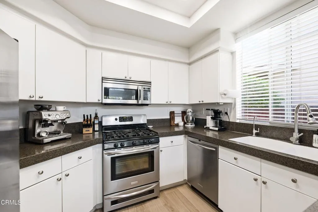 2108 Avila Place, Oxnard, California 93036 home-pic-13