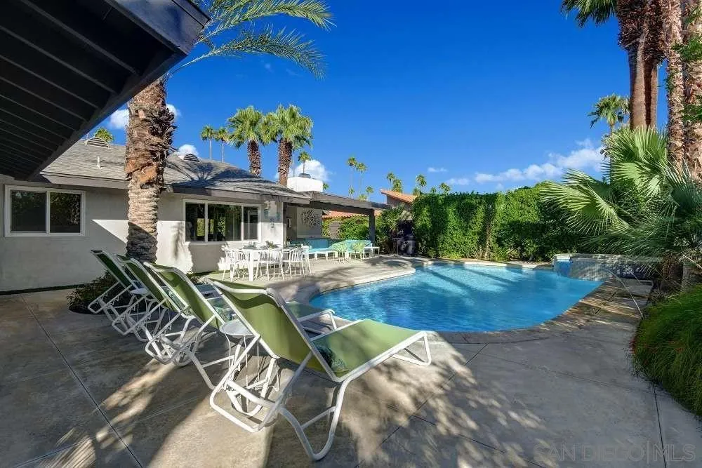 2118 S S Gene Autry Trl, Palm Springs, California 92264 home-pic-33