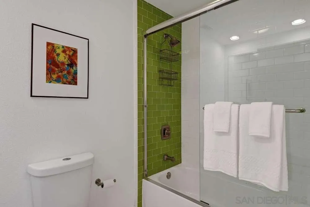 2118 S S Gene Autry Trl, Palm Springs, California 92264 home-pic-26