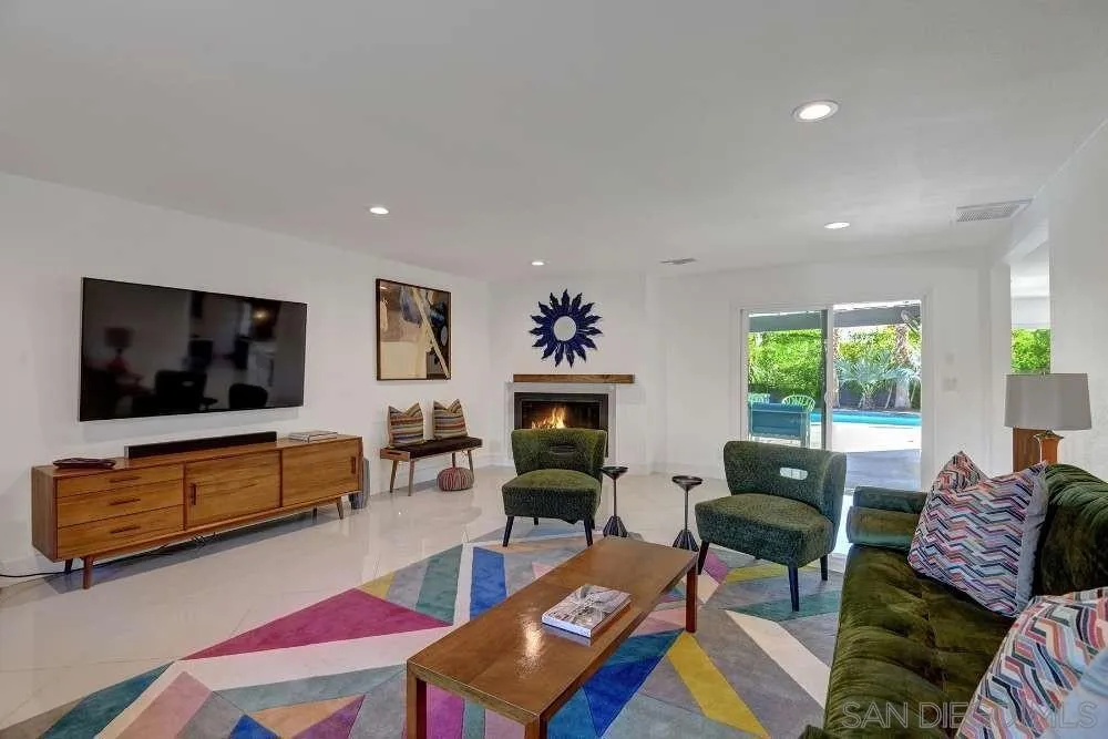 2118 S S Gene Autry Trl, Palm Springs, California 92264 home-pic-8