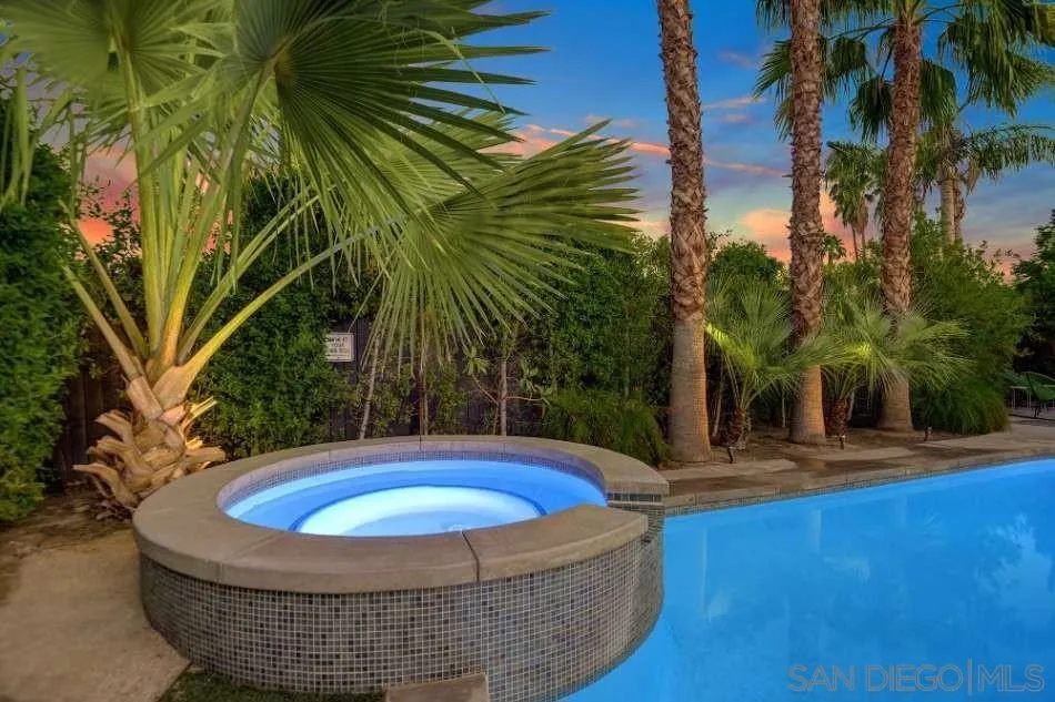 2118 S S Gene Autry Trl, Palm Springs, California 92264 home-pic-47