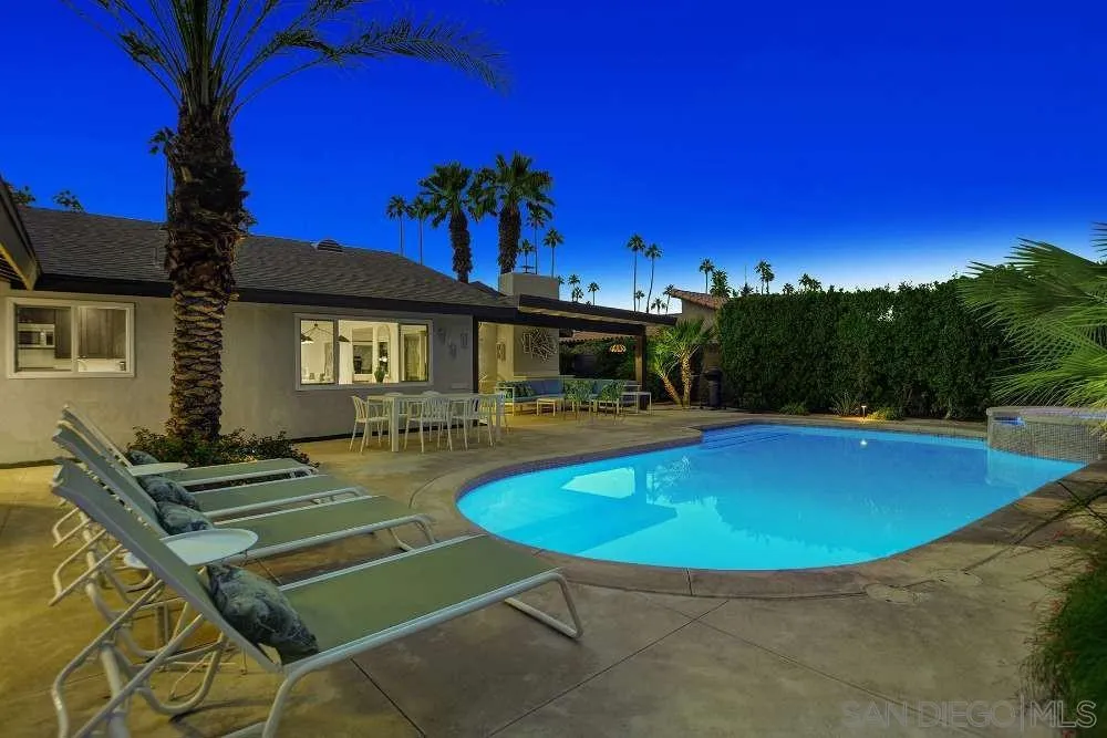 2118 S S Gene Autry Trl, Palm Springs, California 92264 home-pic-44