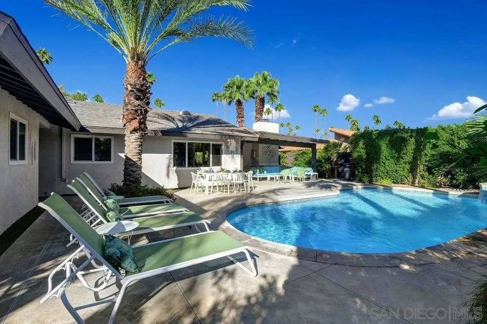 2118 S S Gene Autry Trl, Palm Springs, California 92264 home-pic-34