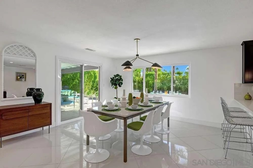 2118 S S Gene Autry Trl, Palm Springs, California 92264 home-pic-10