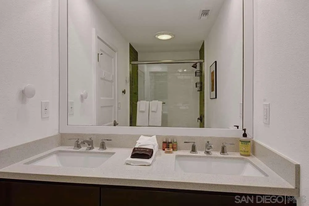 2118 S S Gene Autry Trl, Palm Springs, California 92264 home-pic-27