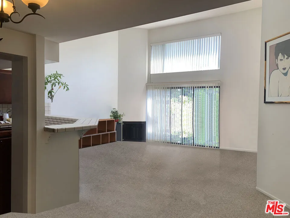 11767 Iowa Avenue 10, Los Angeles, California 90025 home-pic-3