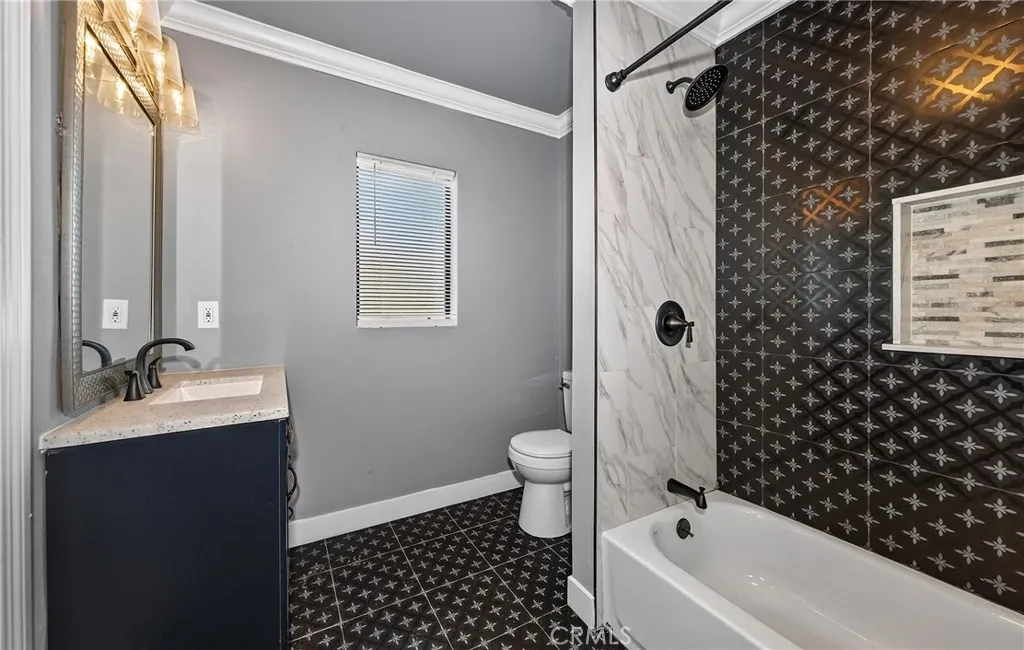 18206 Seville, Fontana, California 92335 home-pic-8